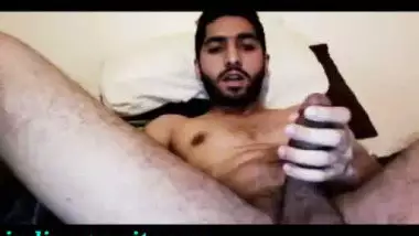 Desi gay hunk jerks off & cums