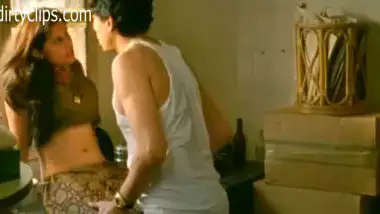 Seductive porn scene of couple from a Hindi movie Hunter