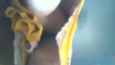 Indian maid upskirt MMS