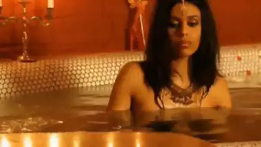 Indian Godess Shows Off Her Wonderful Body