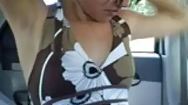 Amateur shy Indian gives blowjob in car