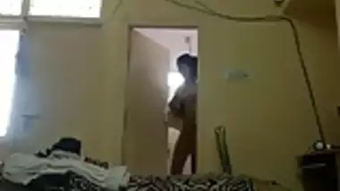 College girls hostel room dress change