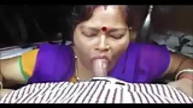 Indian Maid blow job at office