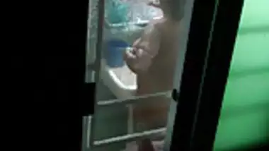 neighbor bathing2