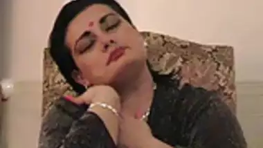 Indian - BBW Domme gets her pussy licked