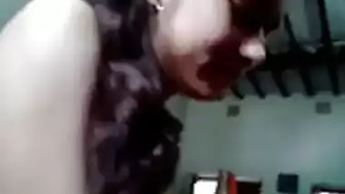 Cute Pakistani Teen Gives Awesome Deep Blowjob To Hairy BF