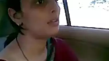 desi aunty fucking with her bf in car bj fun