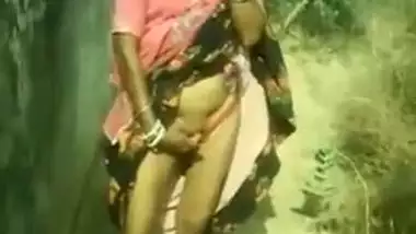 Punjabi village aunty outdoor indiansex on demand