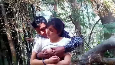 HD outdoor teen Indian porn gone viral