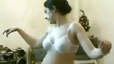 sexy girl bikini dancing.mp