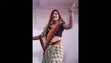 desi indian bhabhi dancing dance