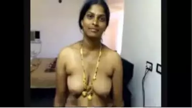 Sexy Telugu Aunty Shows Her Naked Body