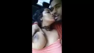 Pooja’s Hot Romance Inside The Car