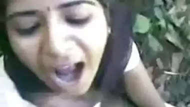 Desi College Students bunk class for a blowjob & a cumshot