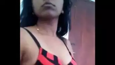 Sexy Pune Girl’s Hot Tits Pressed