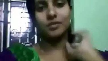 Kerala chechi showing big boobs