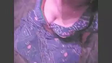 mature bhabhi in saree sucking a lund