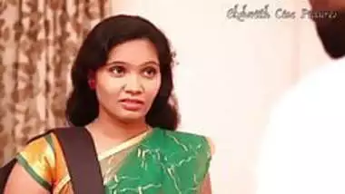 Hot saree navel enjoy boobs