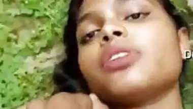 Super Hot Look Desi Girl Boob Pressing And