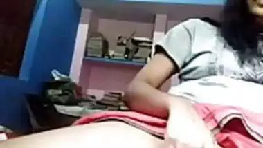 Desi randi fingering video