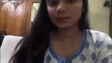 Bangladeshi girl showing pussy on video call