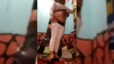 Desi home porn video of bhabhi and young devar