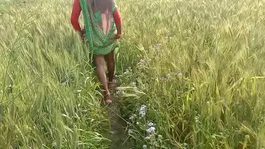 Indian Village Bhabhi Fucking Outdoor Sex In Hindi