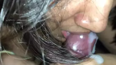 Sexiest Indian Lady Closeup Cock Sucking with Sperm in Mouth