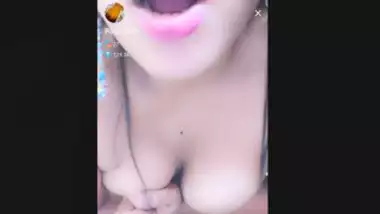 Super horny bhabi fingering and showing asshole