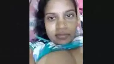 Boudi Showing Her Boobs on Video Call