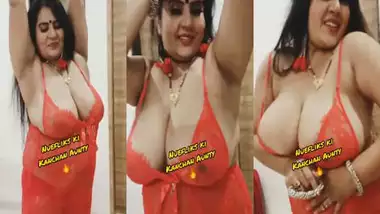 Super busty Indian wife displaying her naughtiness