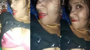 Admire this hot Bhabhi fucking expression