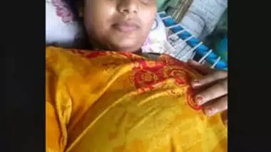 Sexy Desi Girl Showing Pussy