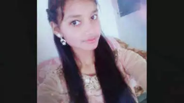 Cute Desi Girl Record Nude Selfie