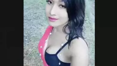 Hot Bangladeshi Girl nude vdo