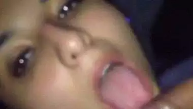 Lahore girl sucking lund like lollipop