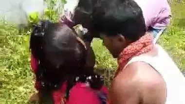 Bhojpuri outdoor group sex