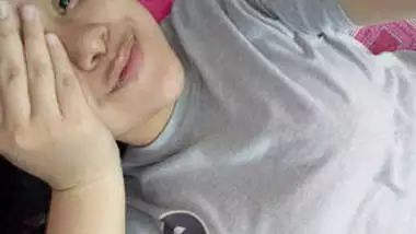 Desi hot hijab girl boobs showing and fucking