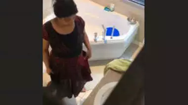 Desi Bhabhi Nude Bath Hidden cam