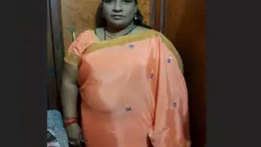 Desi BBW reshma aunty Blowjob