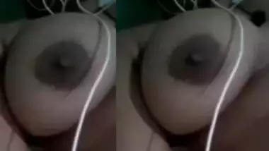 Big boob Lanlan Wife Showing On Video Call