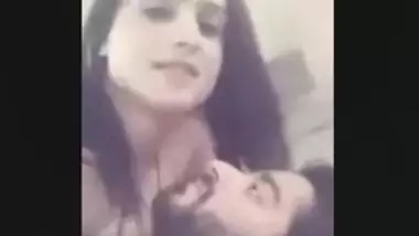 HORNY PAKI COUPLE HAVING FUN