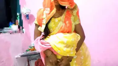 Desi village bhabi open her sare