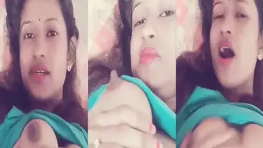 Desi sexy selfie video taken for her boyfriend