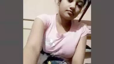 Big Boob indian Girl Showing Her Boobs