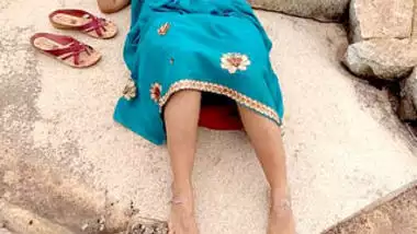 Desi sexy aunty outdoor fucking