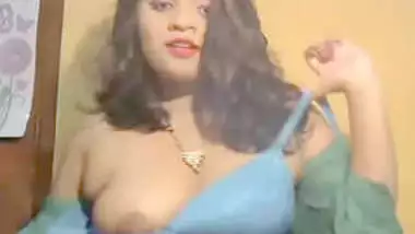 Desi cute hot bhabi hot cam show