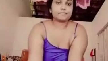 Indian Quarantine Selfie Nude Challenge