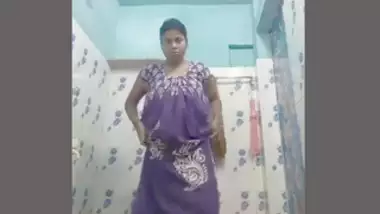 Desi village boudi nude bath