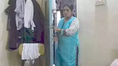 Desi village aunty nude change